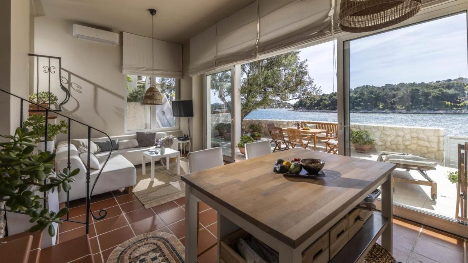 Beachfront villa Tribunj Tribalj Exteriör bild