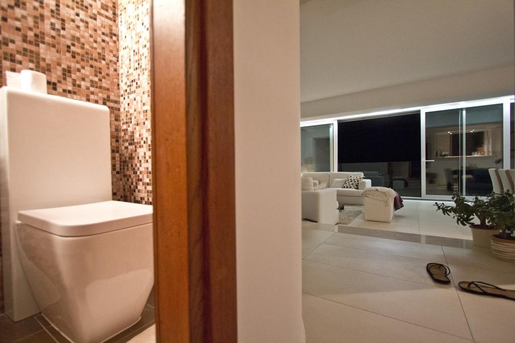 Beachfront villa Tribunj Tribalj Exteriör bild