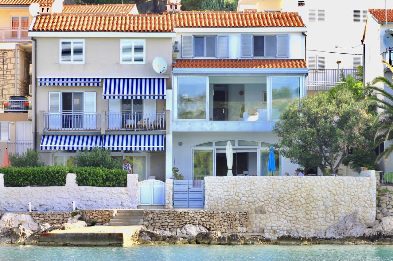 Beachfront villa Tribunj Tribalj Exteriör bild